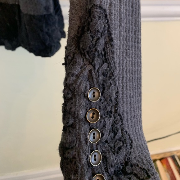 Knox Rose Blouse - Picture 3 of 4